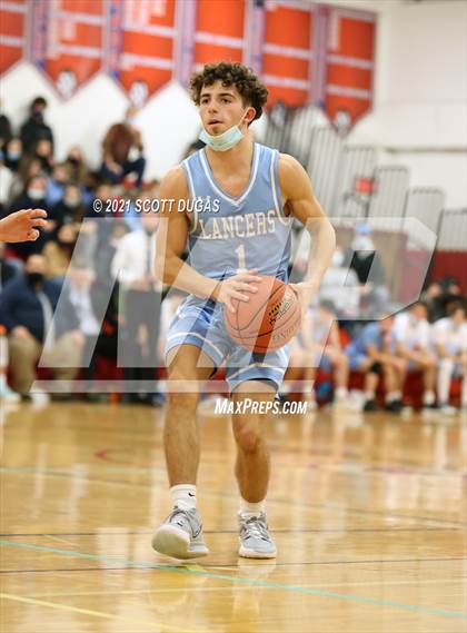 Thumbnail 2 in Iroquois vs. St. Mary's photogallery.