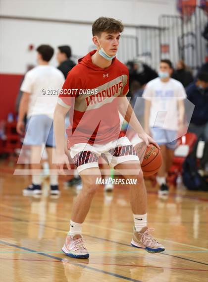 Thumbnail 3 in Iroquois vs. St. Mary's photogallery.