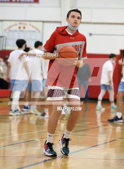Thumbnail 2 in Iroquois vs. St. Mary's photogallery.