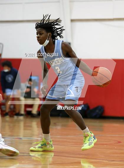 Thumbnail 3 in Iroquois vs. St. Mary's photogallery.