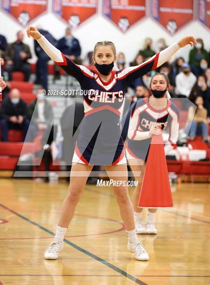 Thumbnail 2 in Iroquois vs. St. Mary's photogallery.