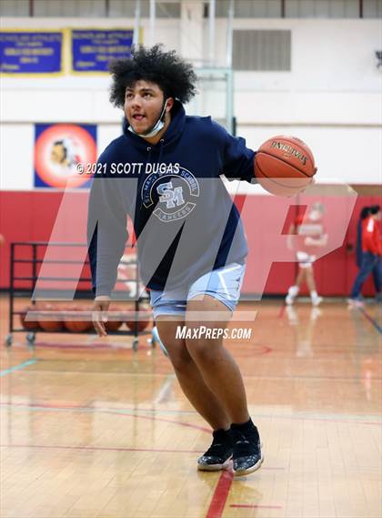 Thumbnail 2 in Iroquois vs. St. Mary's photogallery.