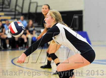 Thumbnail 3 in Parker vs. Menlo (CIF State D4 Final) photogallery.