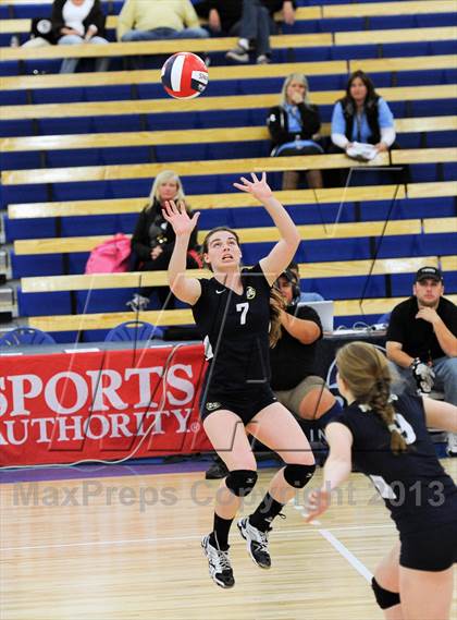 Thumbnail 1 in Parker vs. Menlo (CIF State D4 Final) photogallery.