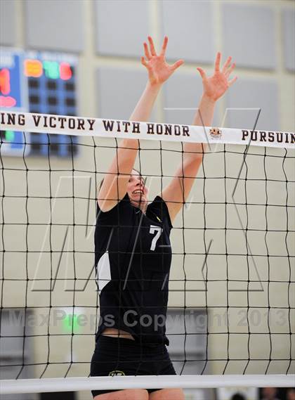 Thumbnail 1 in Parker vs. Menlo (CIF State D4 Final) photogallery.