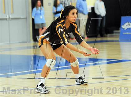 Thumbnail 3 in Parker vs. Menlo (CIF State D4 Final) photogallery.