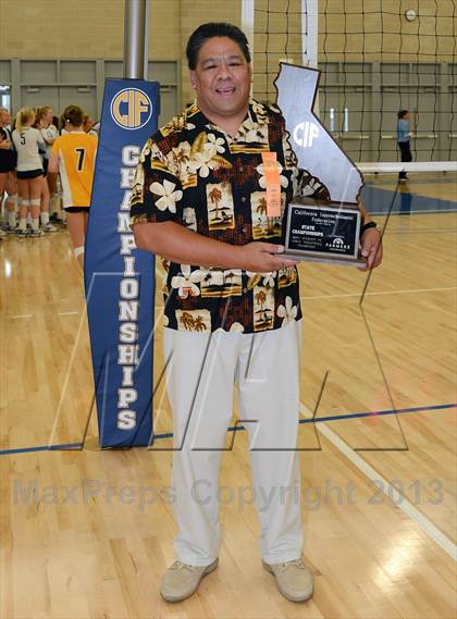 Thumbnail 1 in Parker vs. Menlo (CIF State D4 Final) photogallery.