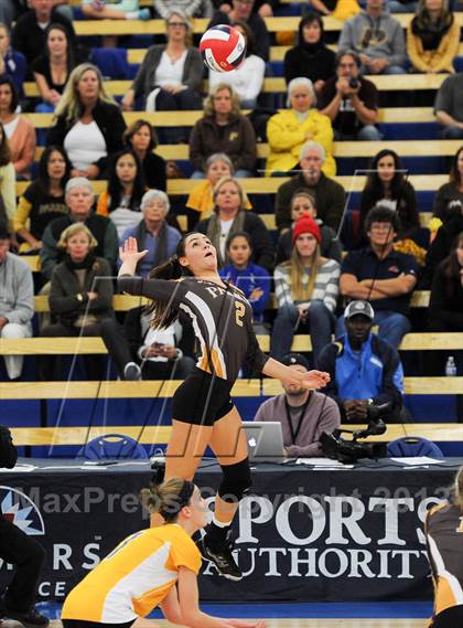 Thumbnail 1 in Parker vs. Menlo (CIF State D4 Final) photogallery.