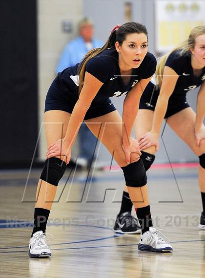 Thumbnail 2 in Parker vs. Menlo (CIF State D4 Final) photogallery.