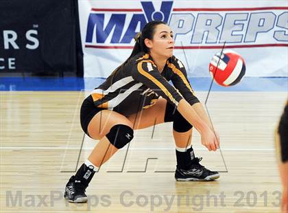 Thumbnail 2 in Parker vs. Menlo (CIF State D4 Final) photogallery.