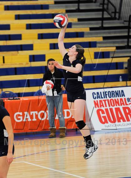 Thumbnail 2 in Parker vs. Menlo (CIF State D4 Final) photogallery.