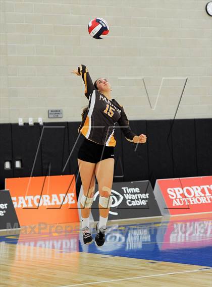 Thumbnail 3 in Parker vs. Menlo (CIF State D4 Final) photogallery.