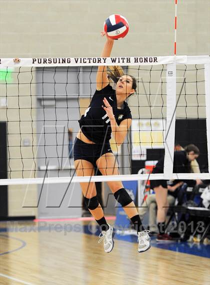 Thumbnail 1 in Parker vs. Menlo (CIF State D4 Final) photogallery.
