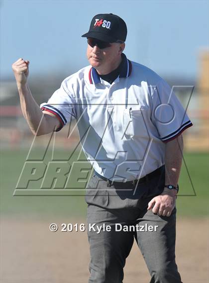 Thumbnail 1 in Whitesboro vs Paradise (Pottsboro Varsity Tournament) photogallery.
