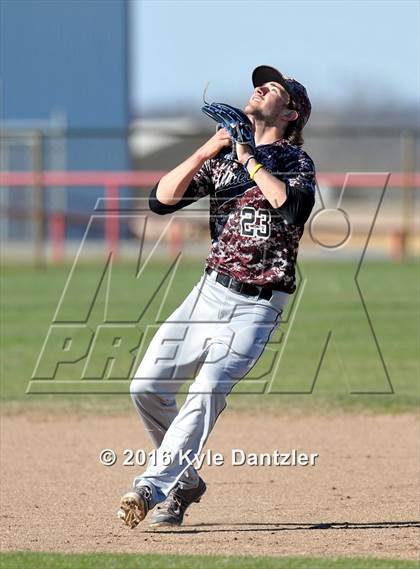 Thumbnail 3 in Whitesboro vs Paradise (Pottsboro Varsity Tournament) photogallery.