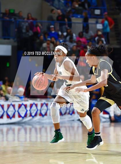 Thumbnail 2 in Little Rock Christian Academy vs Jonesboro (AAA 5A Final) photogallery.