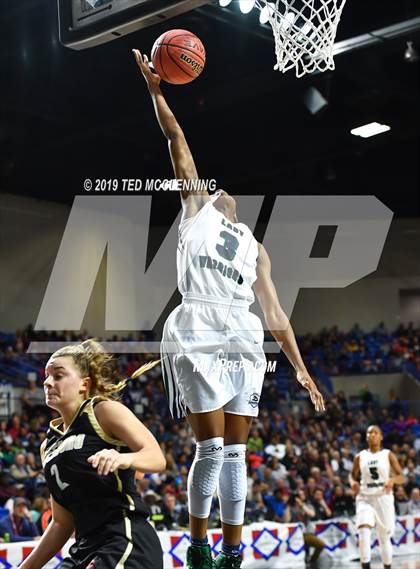 Thumbnail 1 in Little Rock Christian Academy vs Jonesboro (AAA 5A Final) photogallery.