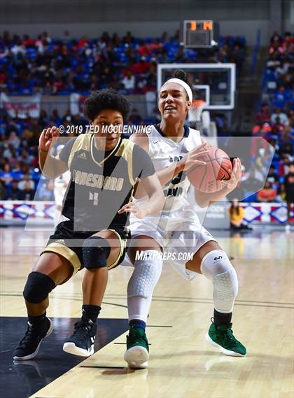 Thumbnail 3 in Little Rock Christian Academy vs Jonesboro (AAA 5A Final) photogallery.