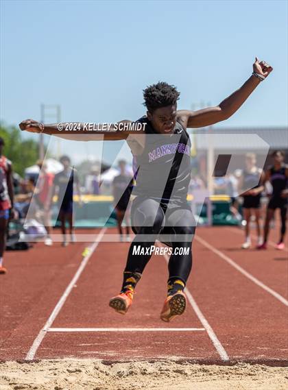Thumbnail 1 in OSSAA 3A/4A OBU-Shawnee Regional (Field Events) photogallery.