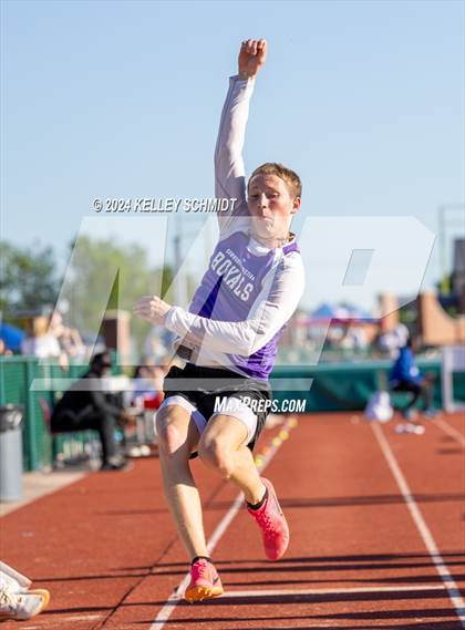 Thumbnail 2 in OSSAA 3A/4A OBU-Shawnee Regional (Field Events) photogallery.