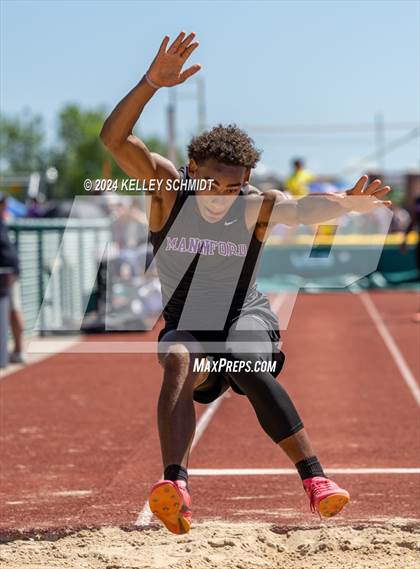 Thumbnail 2 in OSSAA 3A/4A OBU-Shawnee Regional (Field Events) photogallery.