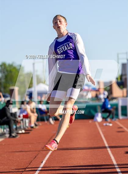 Thumbnail 1 in OSSAA 3A/4A OBU-Shawnee Regional (Field Events) photogallery.
