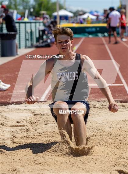Thumbnail 1 in OSSAA 3A/4A OBU-Shawnee Regional (Field Events) photogallery.