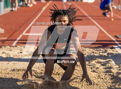 Thumbnail 3 in OSSAA 3A/4A OBU-Shawnee Regional (Field Events) photogallery.