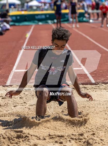 Thumbnail 1 in OSSAA 3A/4A OBU-Shawnee Regional (Field Events) photogallery.
