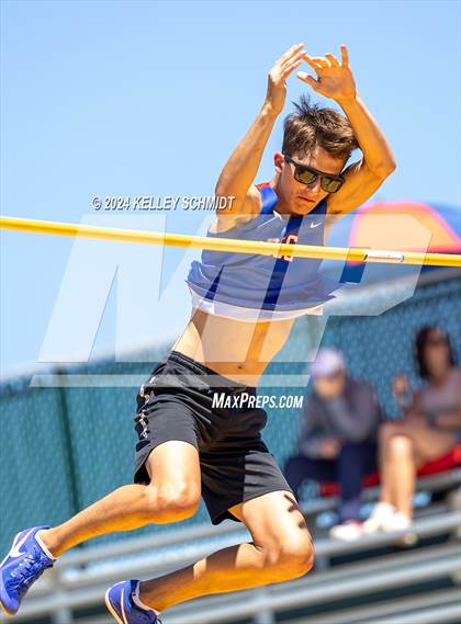 Thumbnail 1 in OSSAA 3A/4A OBU-Shawnee Regional (Field Events) photogallery.