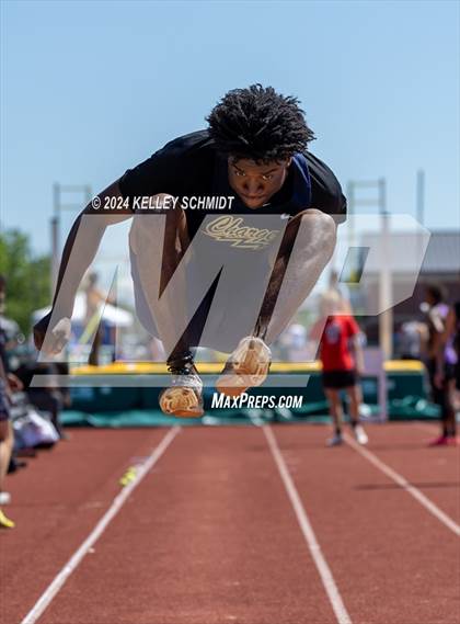 Thumbnail 1 in OSSAA 3A/4A OBU-Shawnee Regional (Field Events) photogallery.