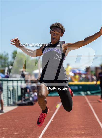Thumbnail 1 in OSSAA 3A/4A OBU-Shawnee Regional (Field Events) photogallery.