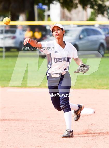 Thumbnail 2 in De La Salle @ Ursuline Academy (LHSAA 3A/4A Regional Playoff) photogallery.