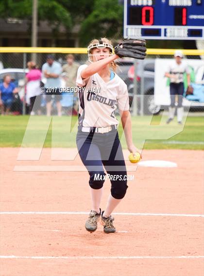 Thumbnail 1 in De La Salle @ Ursuline Academy (LHSAA 3A/4A Regional Playoff) photogallery.