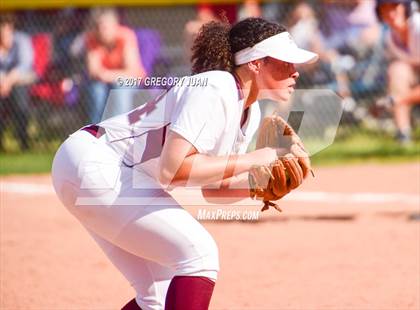 Thumbnail 2 in De La Salle @ Ursuline Academy (LHSAA 3A/4A Regional Playoff) photogallery.
