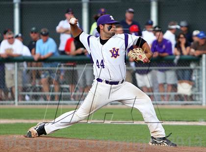 Thumbnail 3 in De La Salle vs. Amador Valley (CIF NCS D1 Final) photogallery.