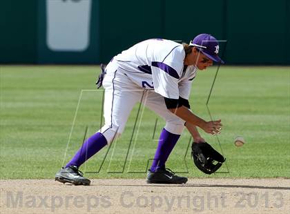 Thumbnail 1 in De La Salle vs. Amador Valley (CIF NCS D1 Final) photogallery.