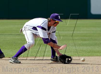 Thumbnail 1 in De La Salle vs. Amador Valley (CIF NCS D1 Final) photogallery.
