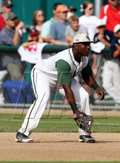 Thumbnail 2 in De La Salle vs. Amador Valley (CIF NCS D1 Final) photogallery.