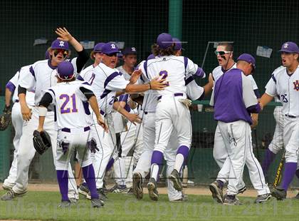 Thumbnail 2 in De La Salle vs. Amador Valley (CIF NCS D1 Final) photogallery.