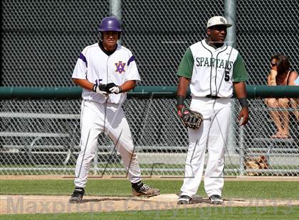 Thumbnail 3 in De La Salle vs. Amador Valley (CIF NCS D1 Final) photogallery.