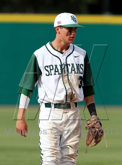 Thumbnail 3 in De La Salle vs. Amador Valley (CIF NCS D1 Final) photogallery.