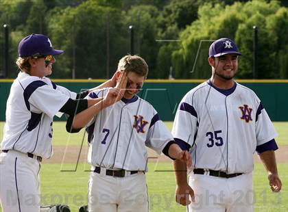 Thumbnail 3 in De La Salle vs. Amador Valley (CIF NCS D1 Final) photogallery.