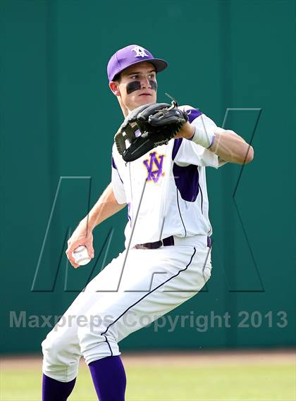 Thumbnail 2 in De La Salle vs. Amador Valley (CIF NCS D1 Final) photogallery.
