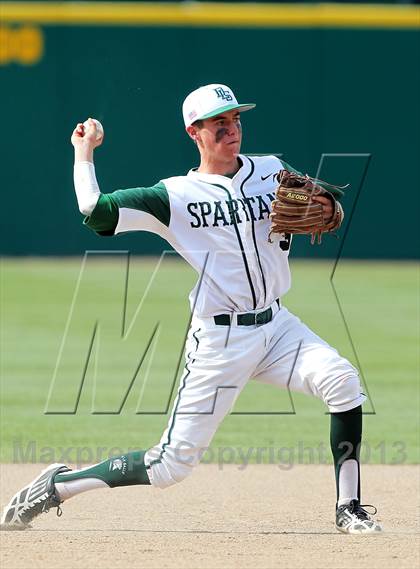 Thumbnail 3 in De La Salle vs. Amador Valley (CIF NCS D1 Final) photogallery.