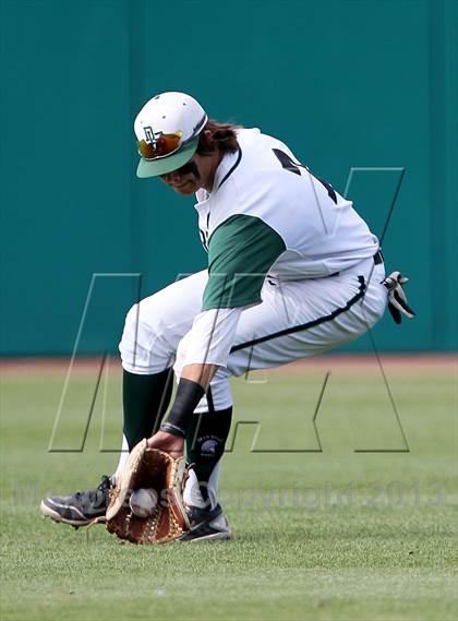 Thumbnail 3 in De La Salle vs. Amador Valley (CIF NCS D1 Final) photogallery.