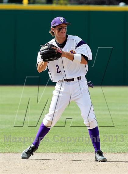 Thumbnail 2 in De La Salle vs. Amador Valley (CIF NCS D1 Final) photogallery.