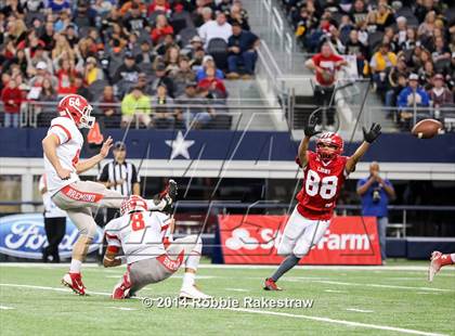 Thumbnail 3 in Albany vs. Bremond (UIL 2A Division 2 Final) photogallery.
