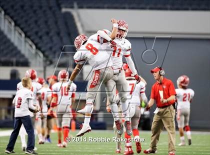 Thumbnail 3 in Albany vs. Bremond (UIL 2A Division 2 Final) photogallery.