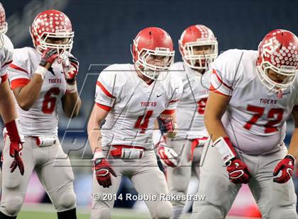 Thumbnail 1 in Albany vs. Bremond (UIL 2A Division 2 Final) photogallery.